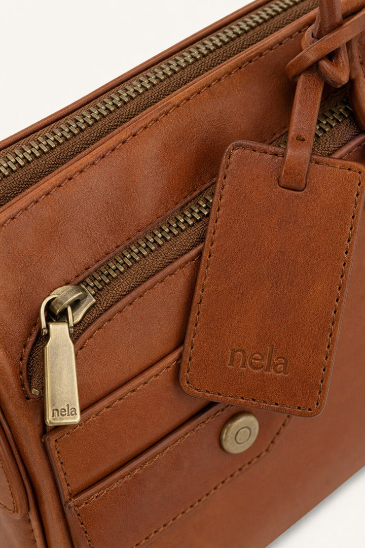 Lenora detail in Chestnut Brown