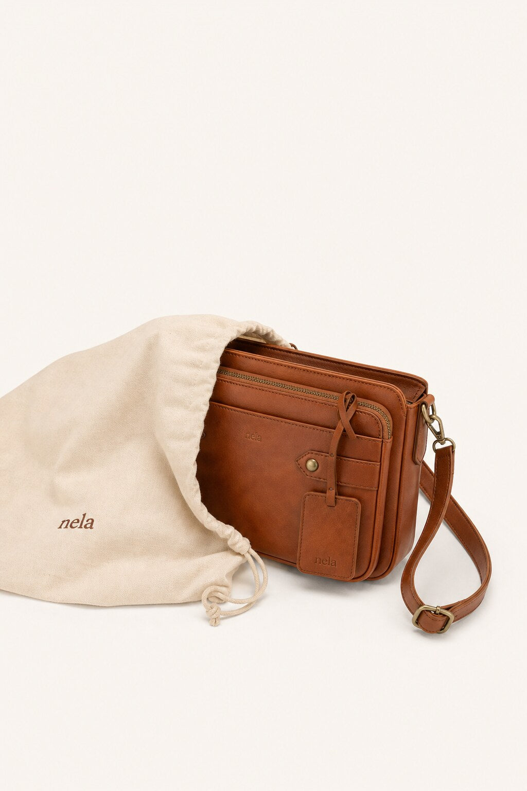 Lenora with its cotton dust bag