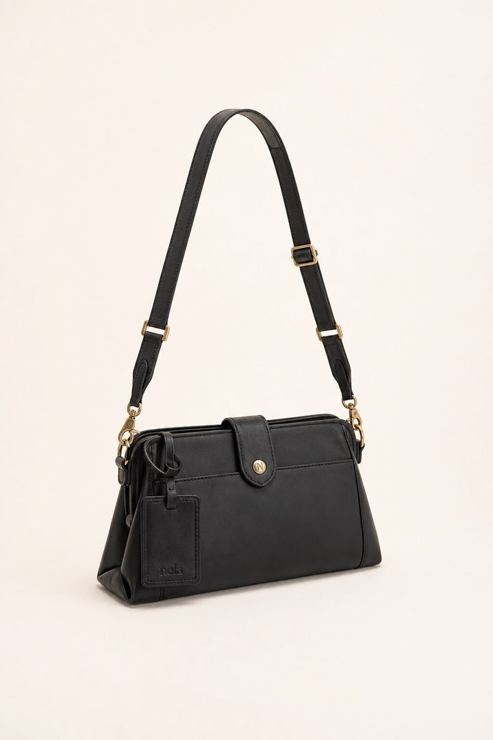 Marianne in Midnight Black