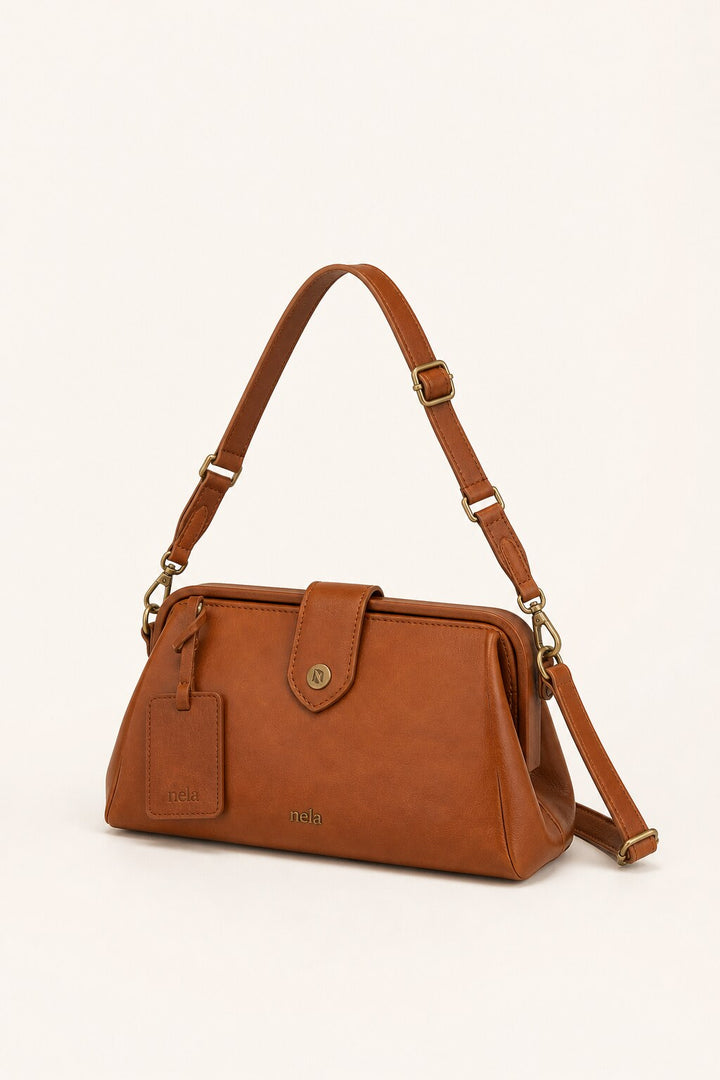Marianne in Warm Caramel